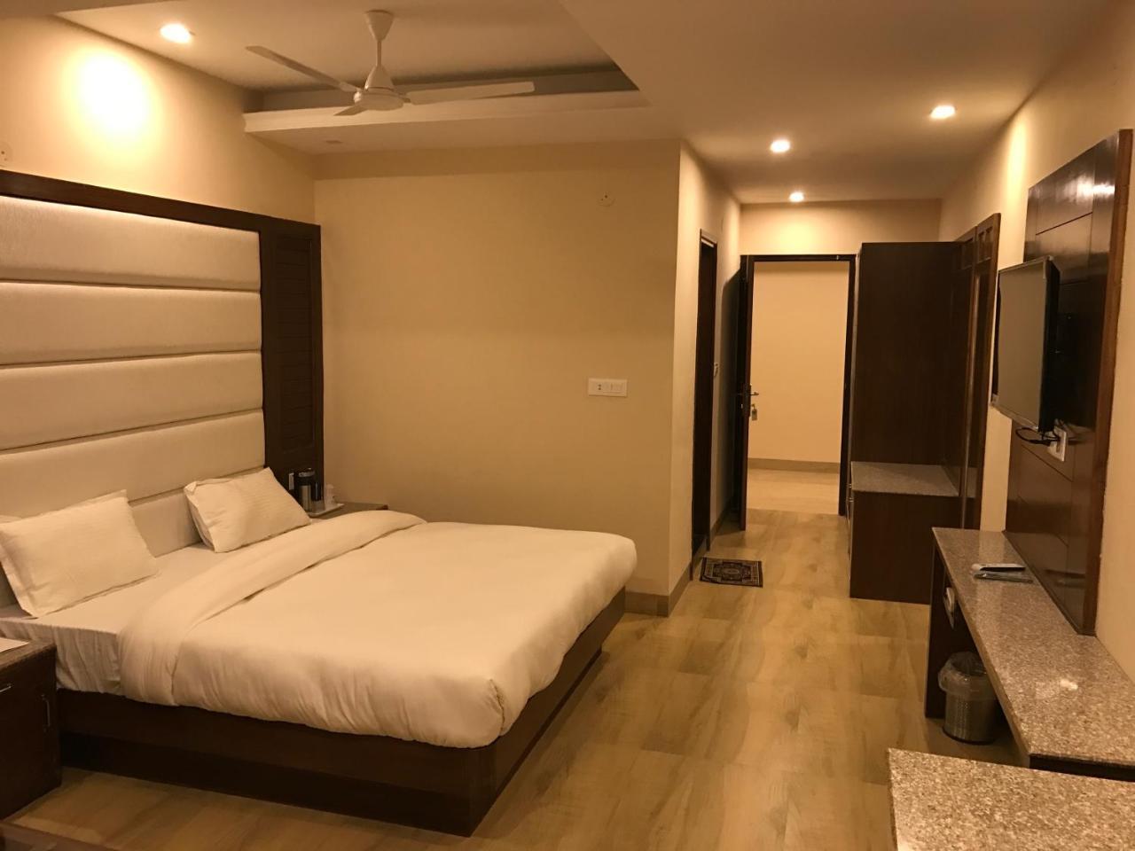 Hotel Basera Массури Экстерьер фото